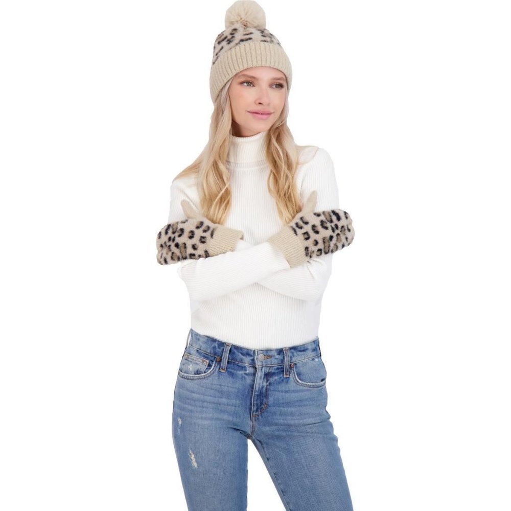 NEW Womens KENDALL + KYLIE  2 Piece Leopard Print Hat & Mitten Set